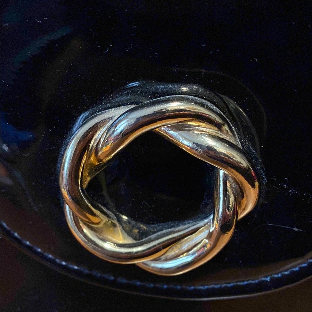 Chic Vintage Black patent leather Mini Bag with Gold Twisted Handle 1960’s - Picture 5 of 10